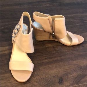 Vince Camuto leather wedge sandals size 8